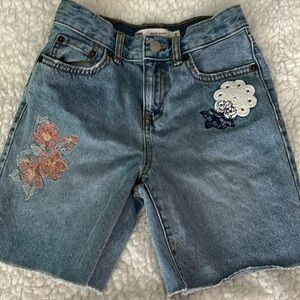 Girls Levi’s Skate Shorts